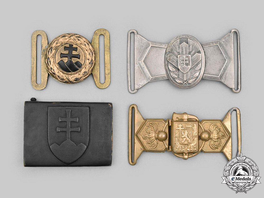 czechoslovakia,_slovakia._a_lot_of_four_belt_buckles_c2020_670_mnc5875