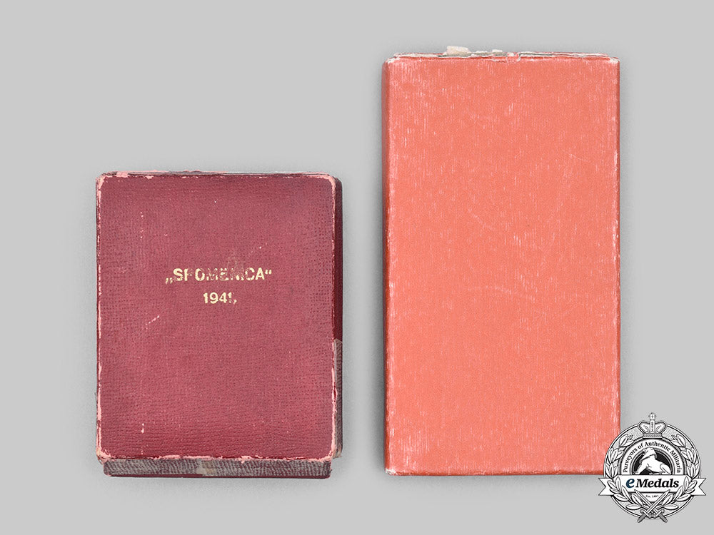 yugoslavia,_czechoslovakia._a_lot_of_four_socialist_awards_and_eight_award_booklets_c2020_716_mnc5977_1_1