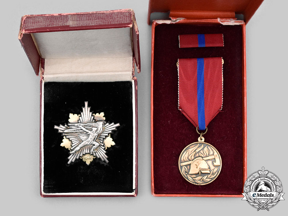 yugoslavia,_czechoslovakia._a_lot_of_four_socialist_awards_and_eight_award_booklets_c2020_717_mnc5979_1_1