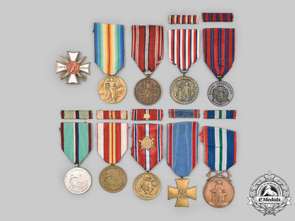 czechoslovakia,_republic;_slovakia,_republic._group_of_ten_first_and_second_war_awards_with_documents,_to_jaroslav_kučera_c2020_730_mnc6043