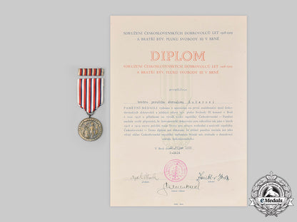 czechoslovakia,_republic;_slovakia,_republic._group_of_ten_first_and_second_war_awards_with_documents,_to_jaroslav_kučera_c2020_734_mnc6027
