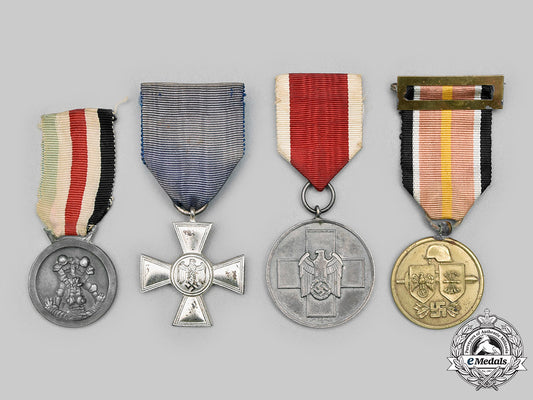 germany,_wehrmacht._a_mixed_lot_of_medals_c2020_736_mnc8206_1
