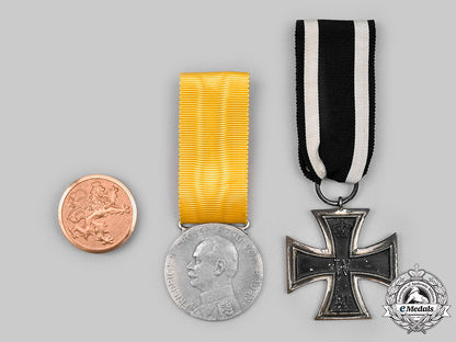 germany,_imperial._a_lot_of_medals_and_insignia_c2020_742_mnc2846_1