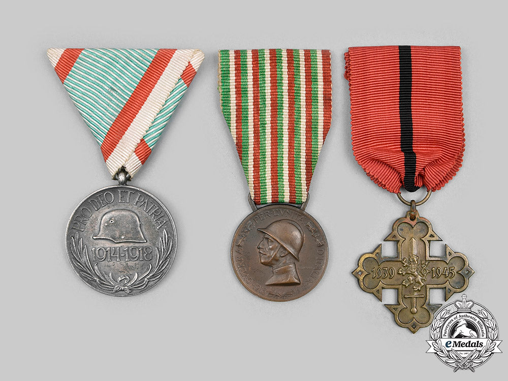 czechoslovakia,_republic._lot_of_three_first_and_second_war_awards_with_documents_c2020_742_mnc6073