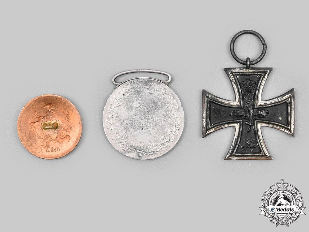 germany,_imperial._a_lot_of_medals_and_insignia_c2020_744_mnc2853_1