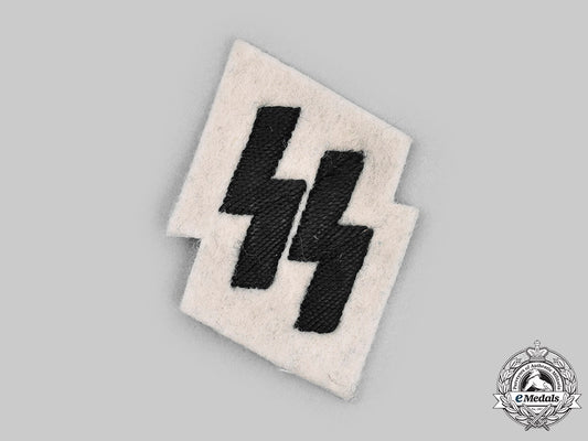 germany,_ss._a_rare_white_uniform_runic_breast_insignia_c2020_753_mnc7666