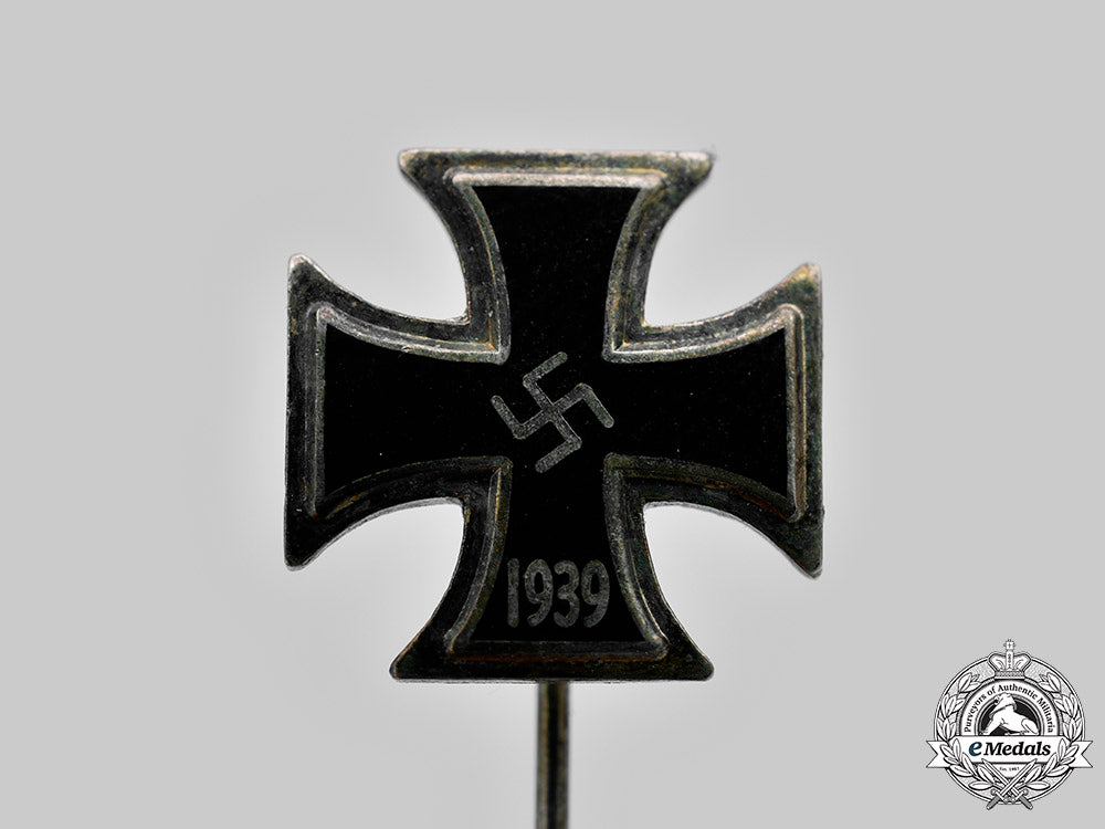 germany,_wehrmacht._a1939_iron_cross_stick_pin_c2020_756_mnc3375_1