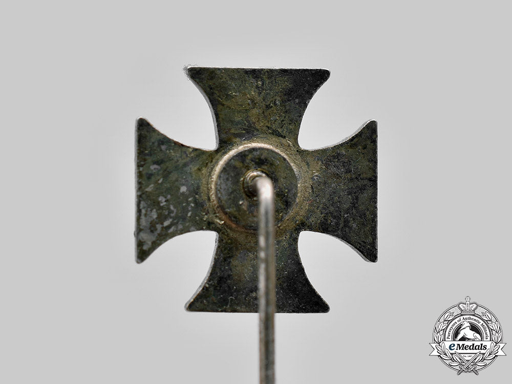 germany,_wehrmacht._a1939_iron_cross_stick_pin_c2020_757_mnc3381_1