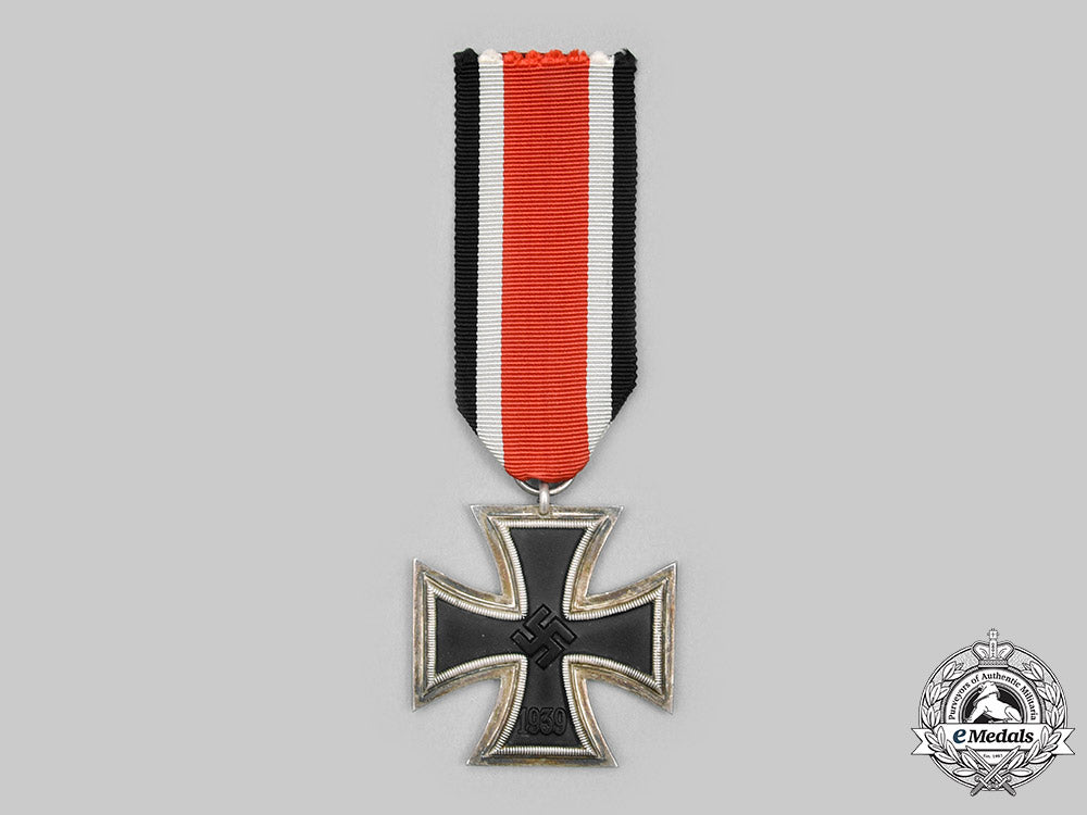 germany,_wehrmacht._a1939_iron_cross_ii_class,_with_award_document_c2020_759_mnc8265