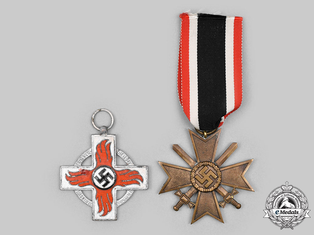 germany,_third_reich._a_pair_of_medals_c2020_772_mnc6321