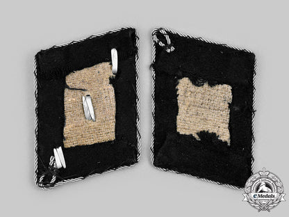 germany,_ss._a_set_of_waffen-_ss_untersturmführer_collar_tabs_c2020_773_mnc7734_1