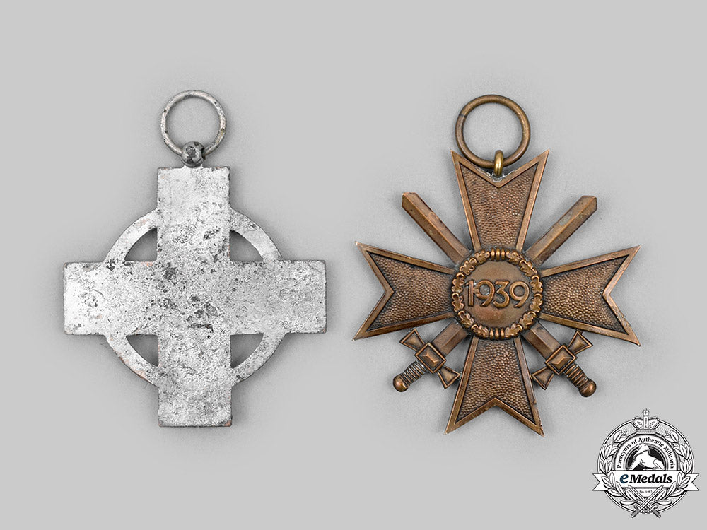 germany,_third_reich._a_pair_of_medals_c2020_774_mnc6325