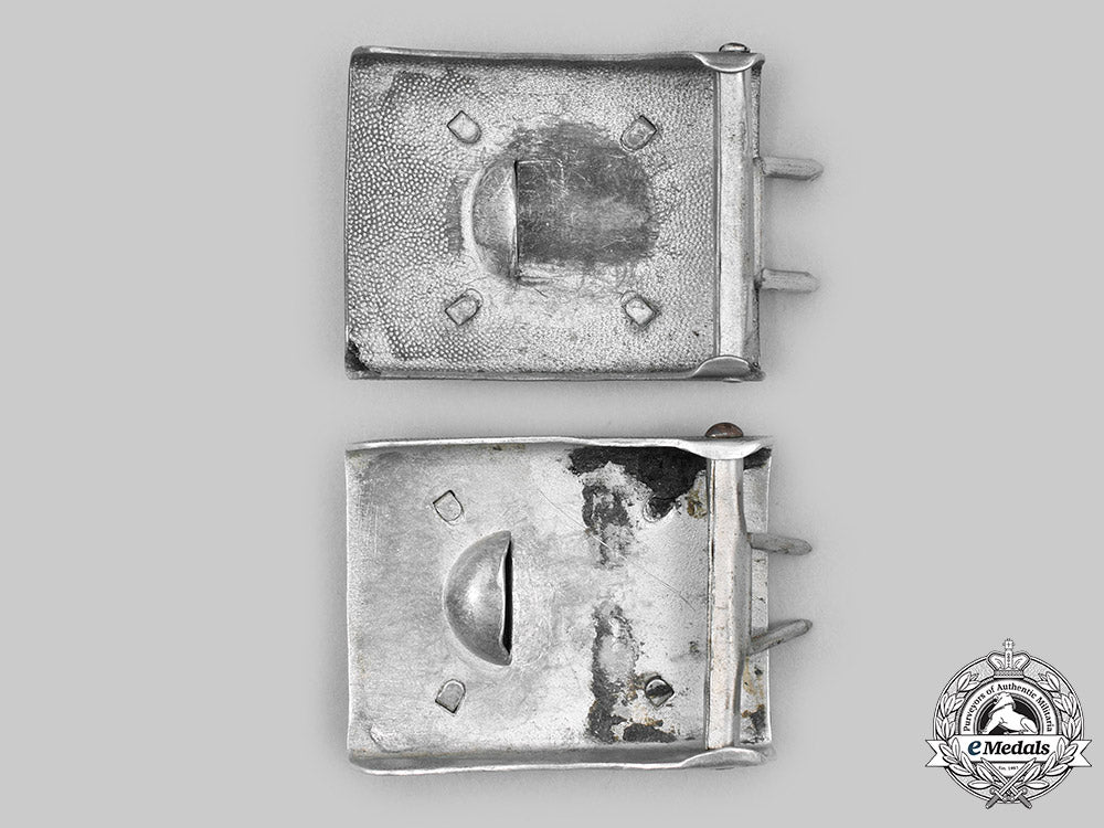 germany,_wehrmacht._a_pair_of_enlisted_personnel_belt_buckles_c2020_782_mnc6346_1