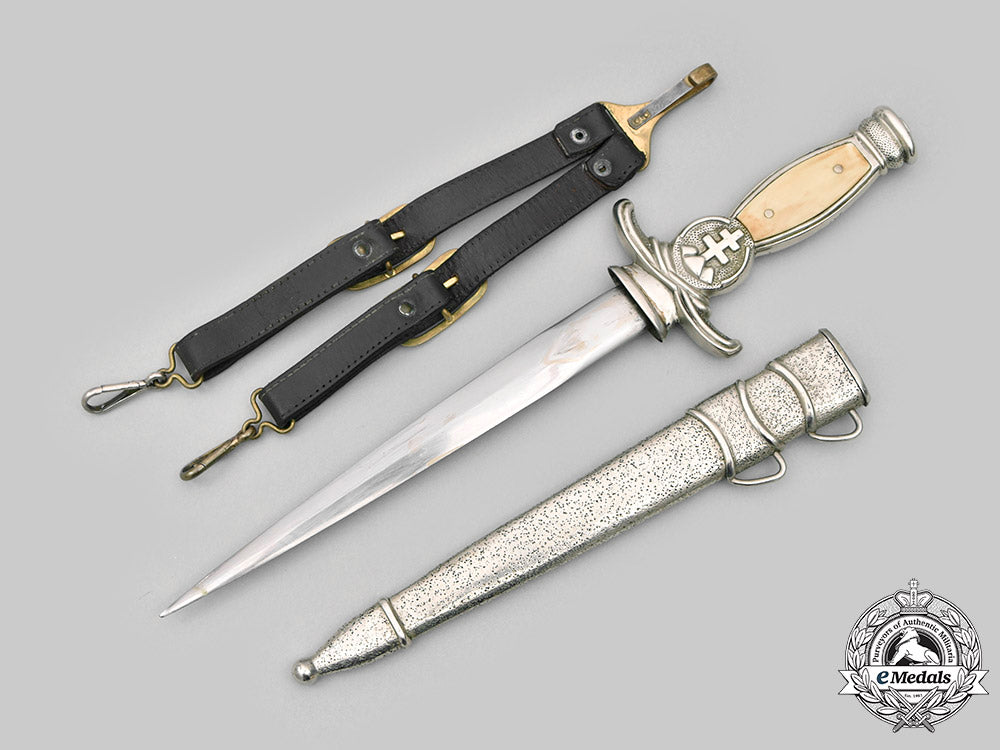 slovakia,_i_republic._an_army_and_government_official’s_m39_dagger,_with_hanger_c2020_789_mnc0320