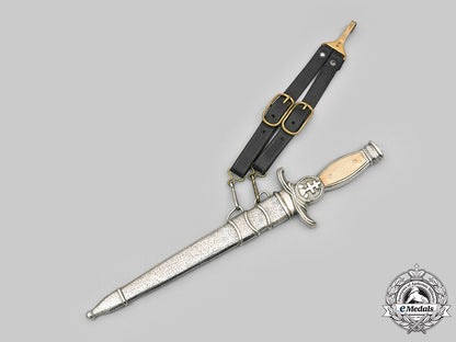 slovakia,_i_republic._an_army_and_government_official’s_m39_dagger,_with_hanger_c2020_790_mnc0331