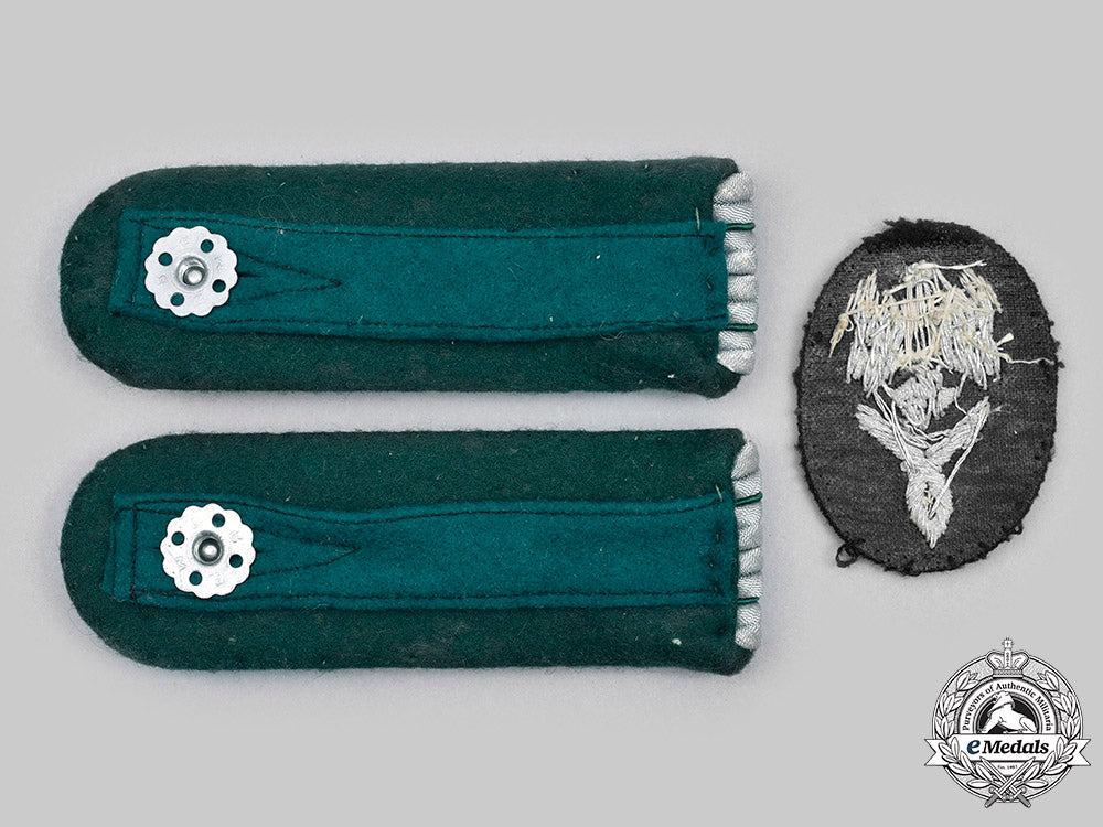 germany,_wehrmacht._a_lot_of_administration_insignia_c2020_794_mnc8028_1