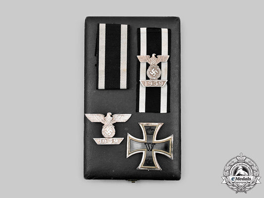 germany,_wehrmacht._an_attributed1914_iron_cross_i_class_with1939_clasp_set_c2020_807_mnc6752_1
