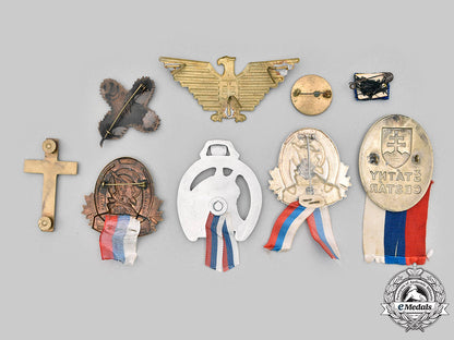 slovakia,_republic._a_lot_of_nine_second_war_era_items_c2020_818_mnc0242