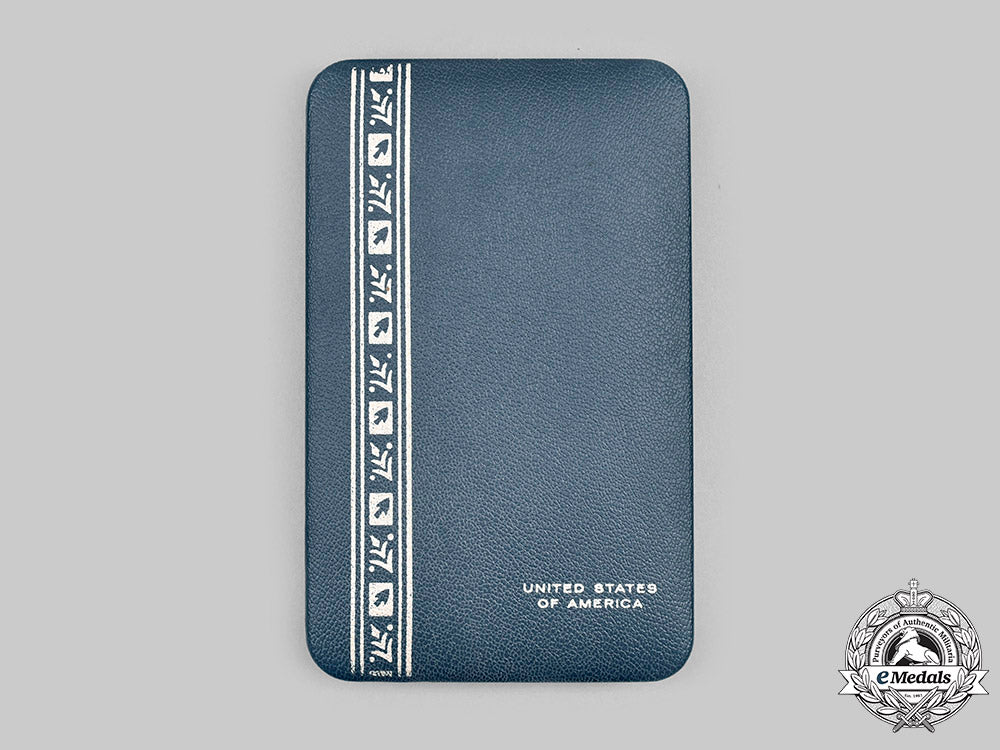 united_states._a_medal_for_humane_action_with_case_c2020_824_mnc6909