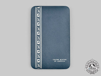 united_states._a_medal_for_humane_action_with_case_c2020_824_mnc6909
