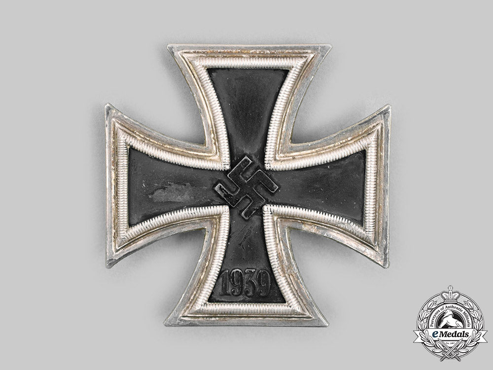germany,_wehrmacht._a1939_iron_cross_i_class,_with_case,_by_c.e._juncker_c2020_838_mnc6958