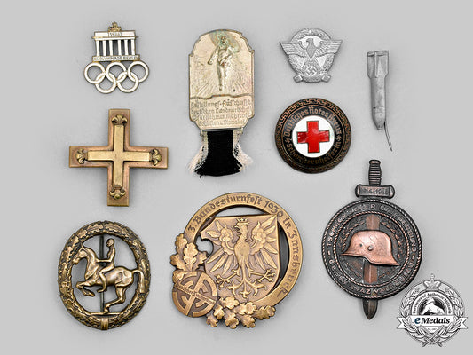 germany._a_lot_of_badges_and_insignia_c2020_841_mnc3987