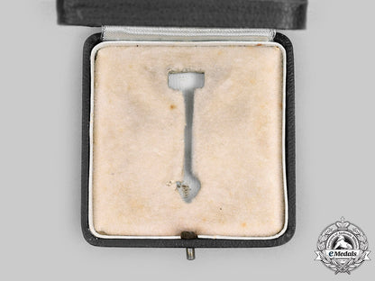 germany,_wehrmacht._a1939_iron_cross_i_class,_with_case,_by_c.e._juncker_c2020_844_mnc6956