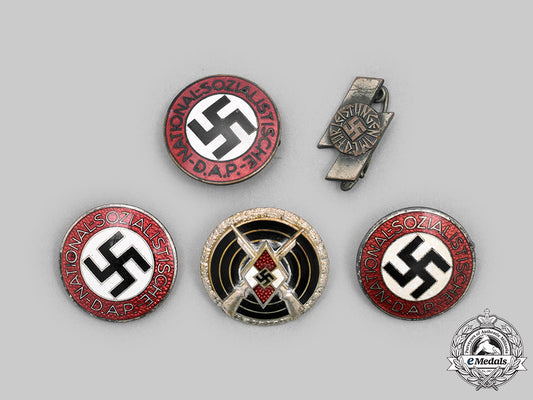 germany,_nsdap._a_lot_of_membership_badges_c2020_846_mnc4009