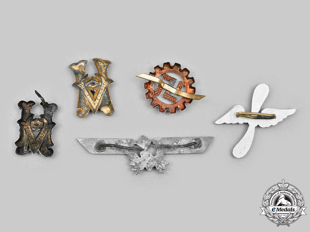germany,_third_reich._a_mixed_lot_of_uniform_insignia_c2020_846_mnc6975_1
