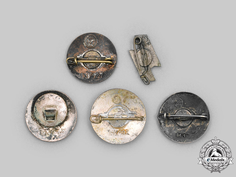 germany,_nsdap._a_lot_of_membership_badges_c2020_847_mnc4011