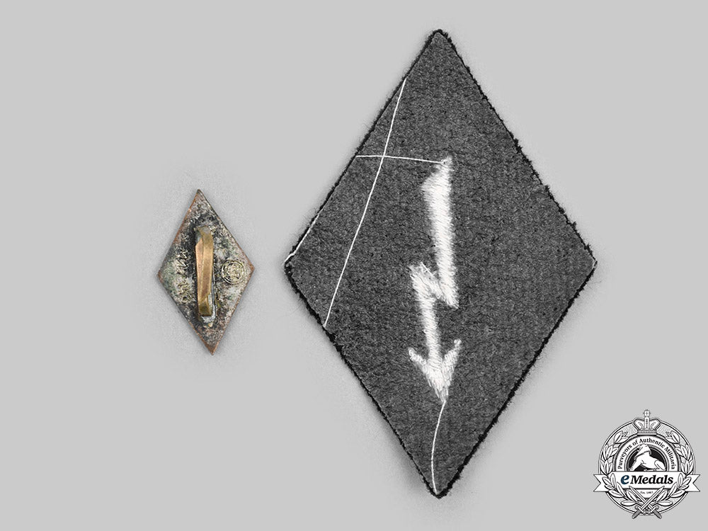 germany,_third_reich._a_pair_of_insignia_c2020_853_mnc6991_1