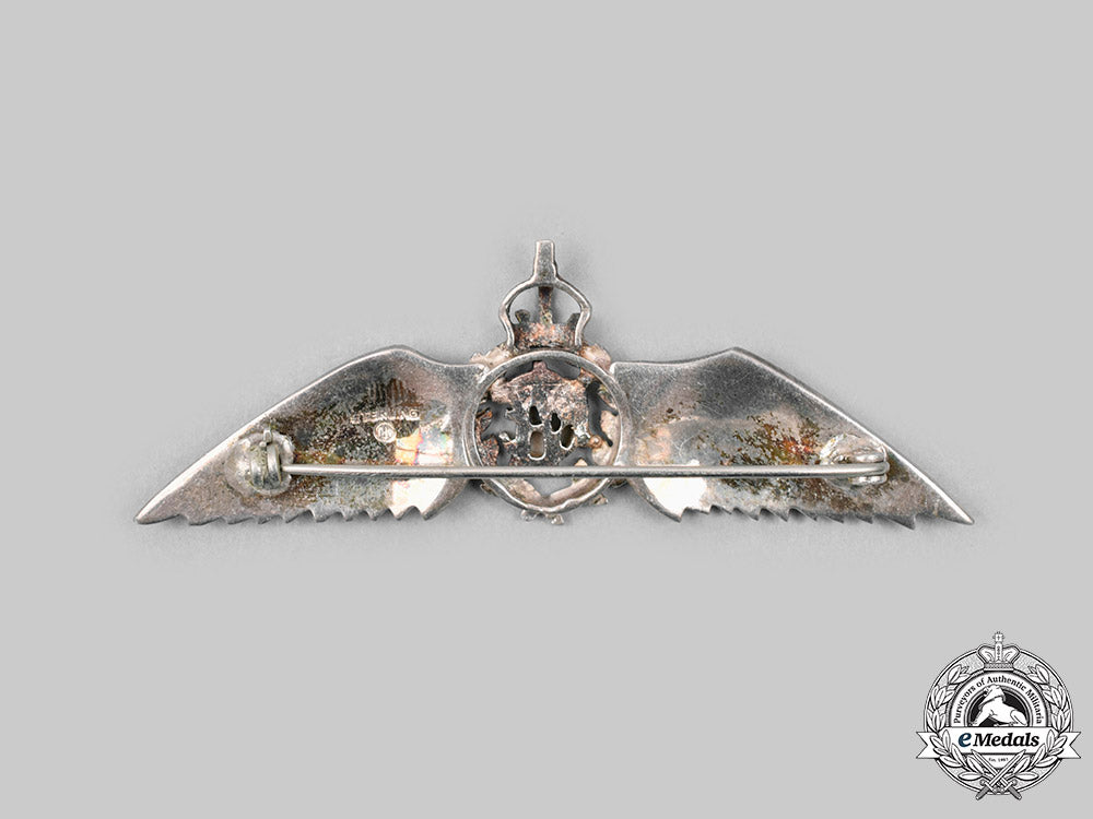 canada,_commonwealth._a_hand_engraved_rcaf_pilot_wing_in_silver_c2020_872_mnc0598