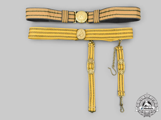 germany,_ddr._an_nva_officer’s_belt,_with_a_soviet_dagger_hanger_c2020_879_mnc9900_1