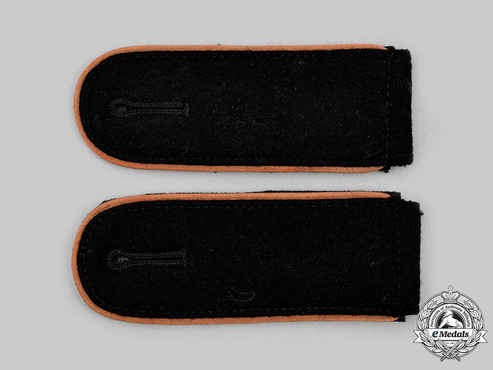 germany,_ss._a_set_of_waffen-_ss_mann_reconnaissance/_motorcycle_personnel_shoulder_straps_c2020_880_mnc8106_1