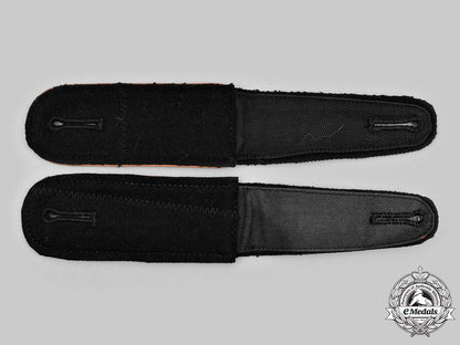 germany,_ss._a_set_of_waffen-_ss_mann_reconnaissance/_motorcycle_personnel_shoulder_straps_c2020_882_mnc8110_1