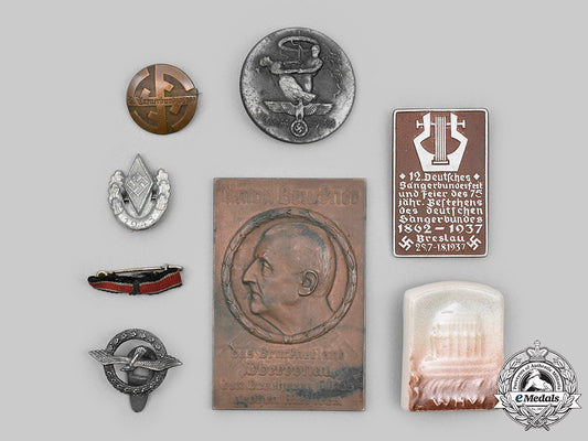 germany._a_mixed_lot_of_badges_c2020_889_mnc8124_1