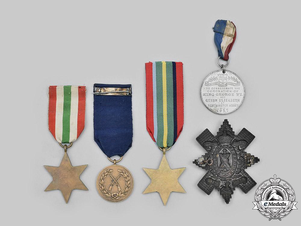 united_kingdom._a_lot_of_five_items_c2020_897_mnc8781