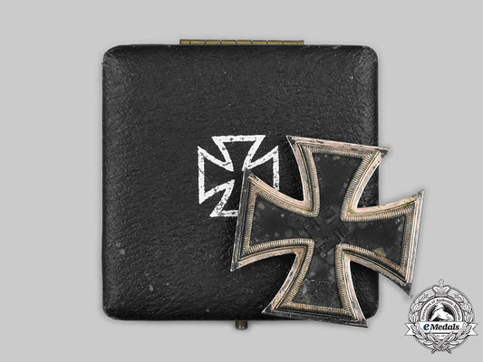 germany,_wehrmacht._a1939_iron_cross_i_class,_with_case,_by_klein&_quenzer_c2020_902_mnc2633