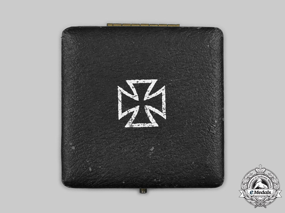 germany,_wehrmacht._a1939_iron_cross_i_class,_with_case,_by_klein&_quenzer_c2020_908_mnc2635