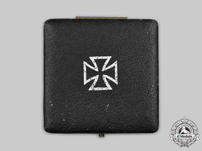 germany,_wehrmacht._a1939_iron_cross_i_class,_with_case,_by_klein&_quenzer_c2020_908_mnc2635