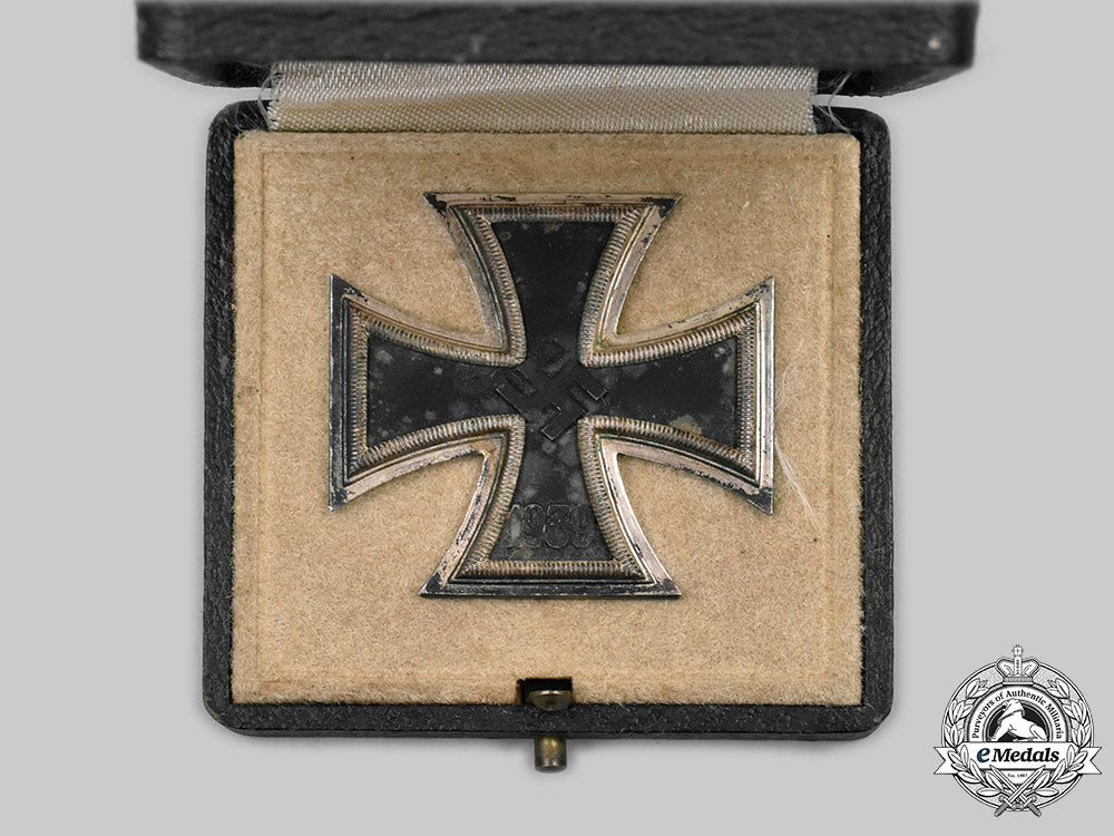 germany,_wehrmacht._a1939_iron_cross_i_class,_with_case,_by_klein&_quenzer_c2020_909_mnc2637