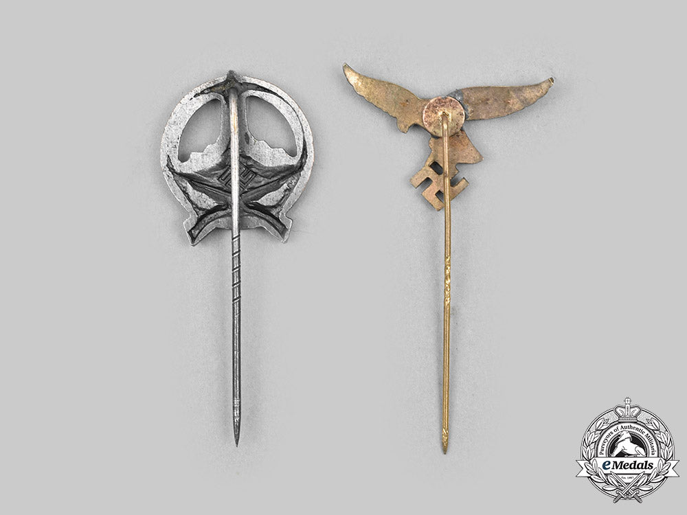 germany,_third_reich._a_pair_of_stick_pins_c2020_919_mnc0855