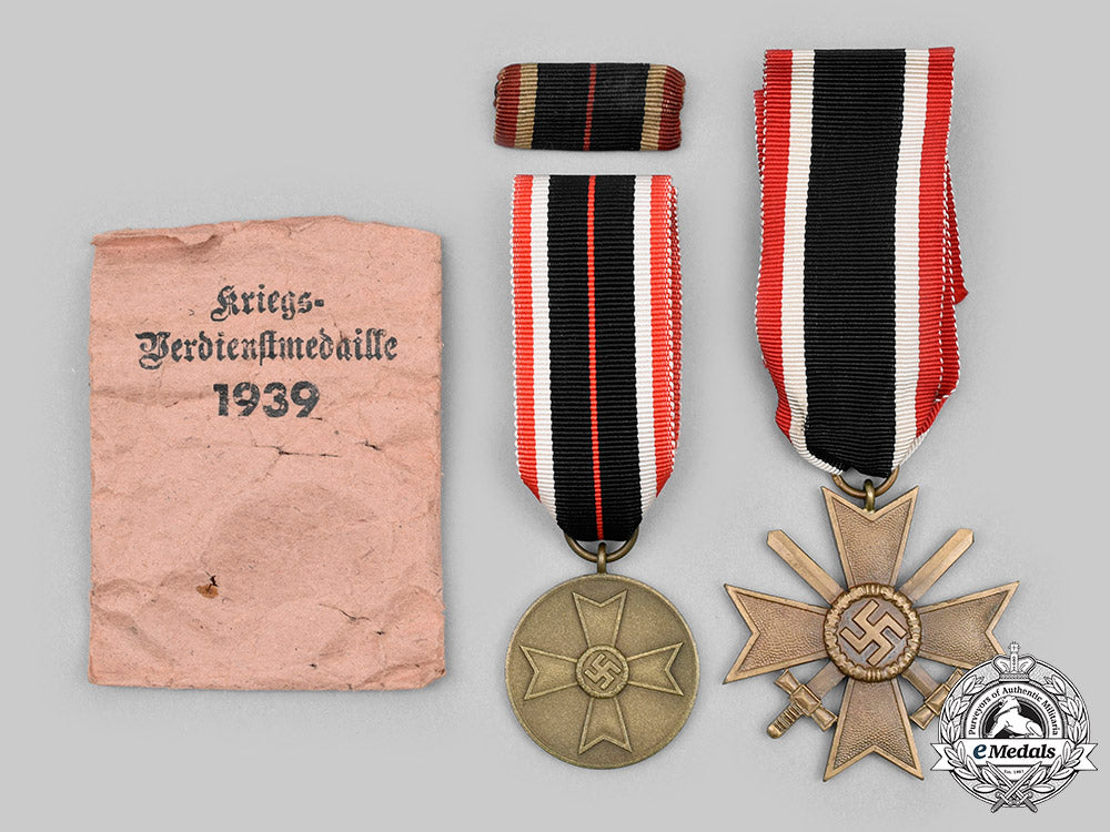 germany,_wehrmacht._a_pair_of_war_merit_decorations_c2020_922_mnc8182_1