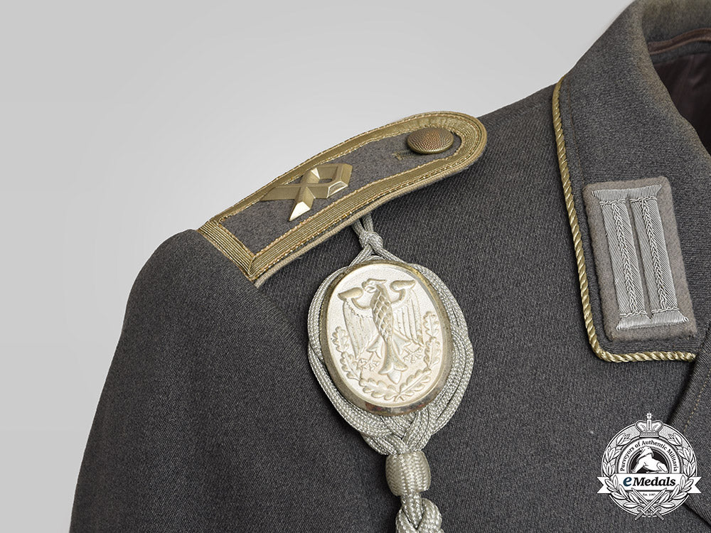 germany,_bundeswehr._a_hauptfeldwebel’s_service_tunic_and_visor_cap_to_a_knight's_cross_recipient_c2020_938cbb_0470_1_2_1_1