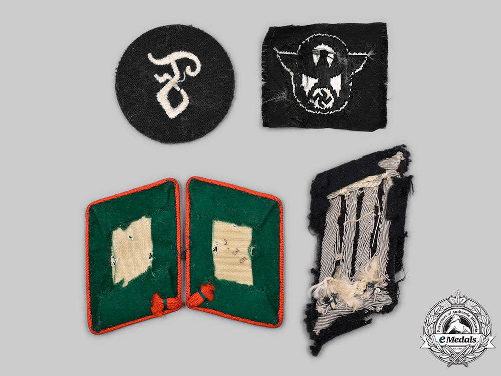 germany,_wehrmacht._a_mixed_lot_of_uniform_insignia_c2020_953_mnc2738