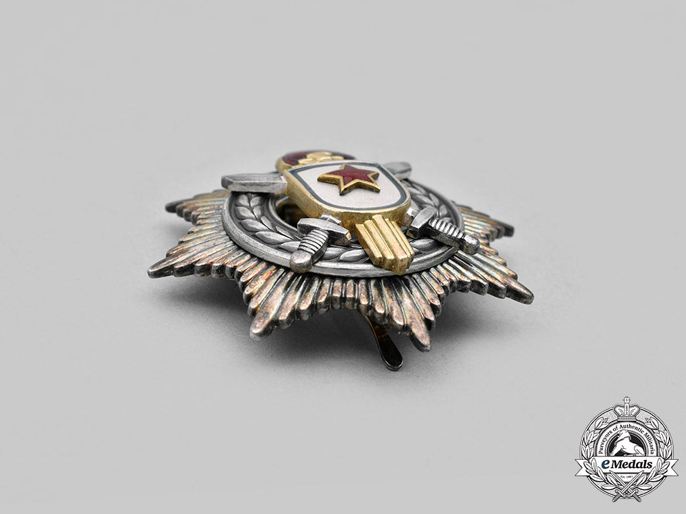 greece,_yugoslavia._lot_of_two_badges_c2020_966_mnc1023_1