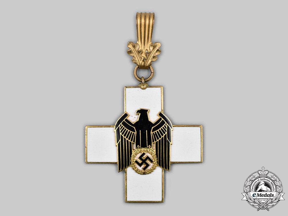 germany,_third_reich._a_social_welfare_medal,_i_class_c2020_982_mnc2811_1