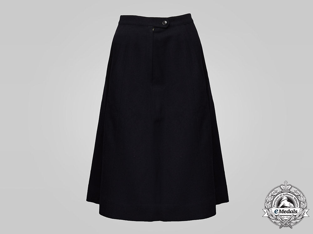canada,_commonwealth._a_canadian_red_cross_corps_tunic_and_skirt,_worn_by_b._harvey,_by_eaton,1944_c20216cbb_0130_1_1