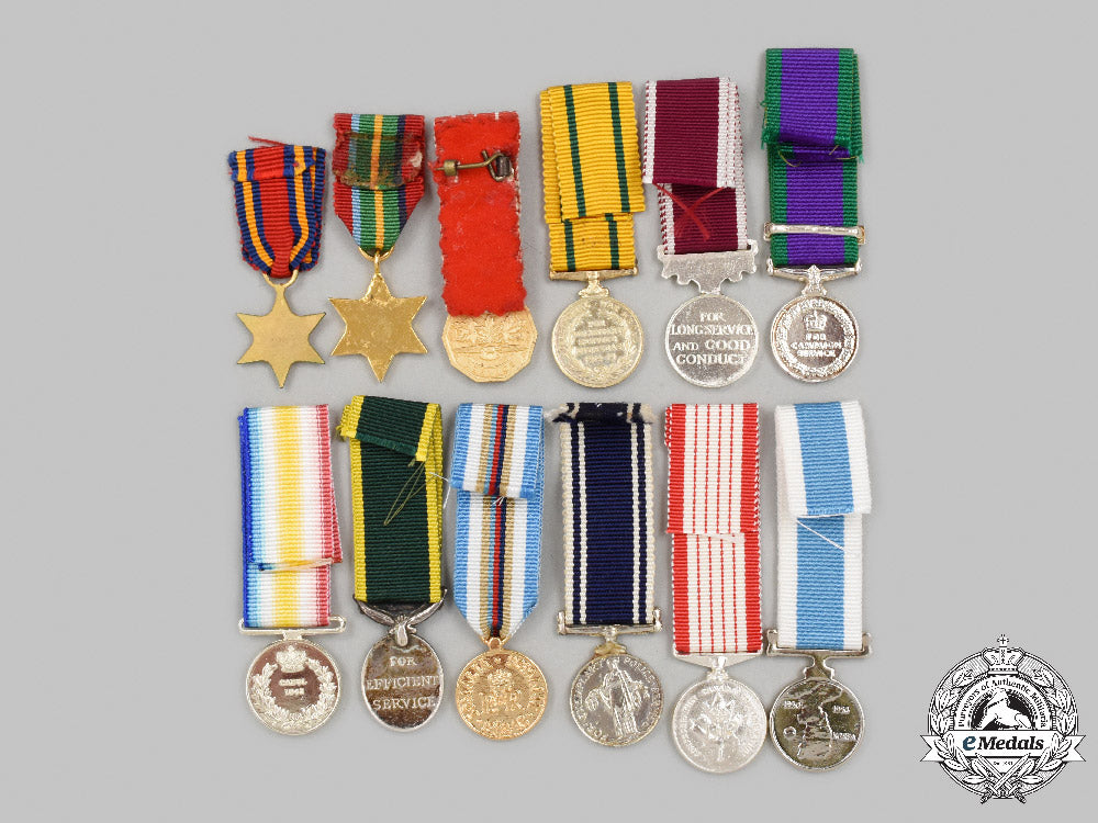 united_kingdom,_canada._a_lot_of_twelve_miniature_awards_c2021_007emd_6716_1