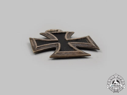 germany,_wehrmacht._a1939_iron_cross_ii_class,_by_s._jablonski_c2021_040emd_9257_1